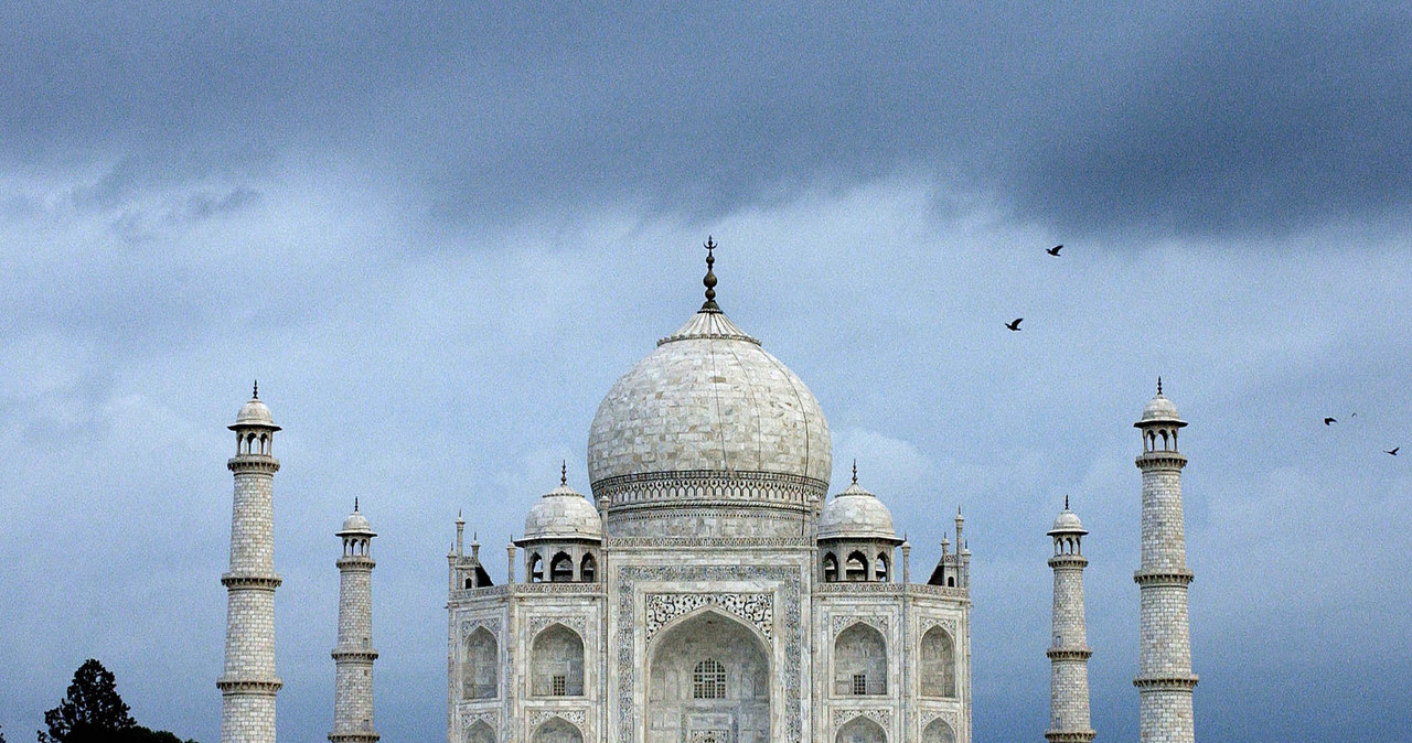 Świątynia Tadż Mahal (Taj Mahal) /AFP