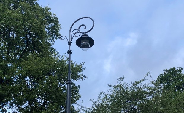 ​"Świecące pastorały" wróciły do Warszawy. "Jest jak przed wojną"