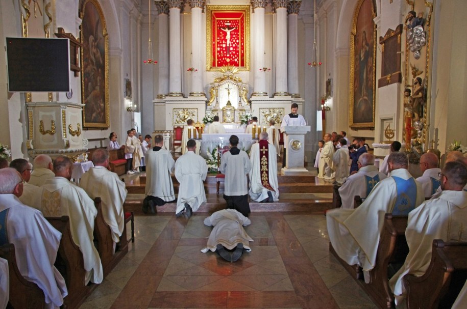 Święcenia kapłańskie /Marek BAZAK/East News /East News