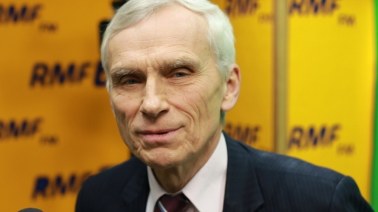 Święcicki o Powązkach: Tu nie ma sztampy cmentarnej, jest olbrzymie bogactwo