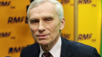 Święcicki o Powązkach: Tu nie ma sztampy cmentarnej, jest olbrzymie bogactwo