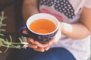 Święta bazylia koi ciało i umysł. Indyjska herbata dobra na stres, trawienie i cukier 