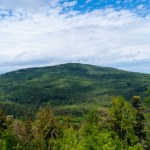 Święta góra pogan na Dolnym Śląsku. Skrywa pradawne kamienne rzeźby i tajemnicze symbole