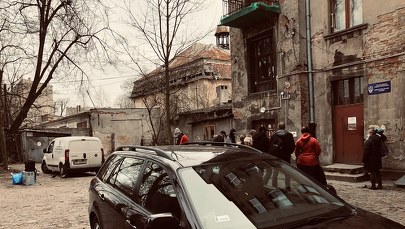 Święta w paczce dla ubogich i potrzebujących