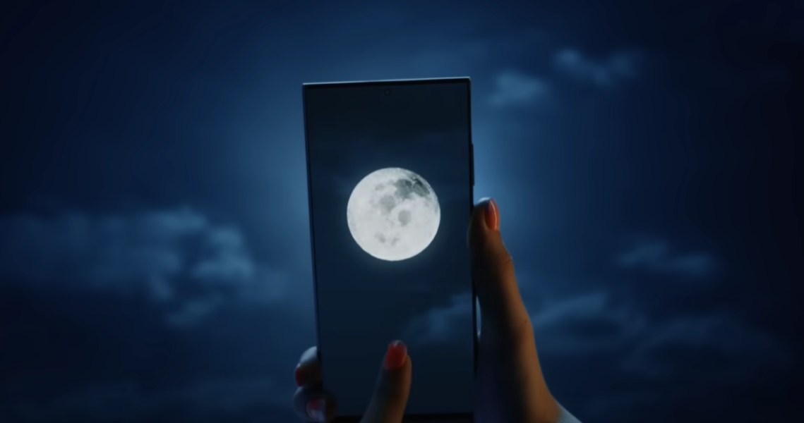 Świetne foty księżyca z Samsunga to fake? No niekoniecznie /Zrzut ekranu/YouTube/Samsung/"Galaxy S23 Ultra Official Film: Epic Nightography | Samsung" /materiał zewnętrzny