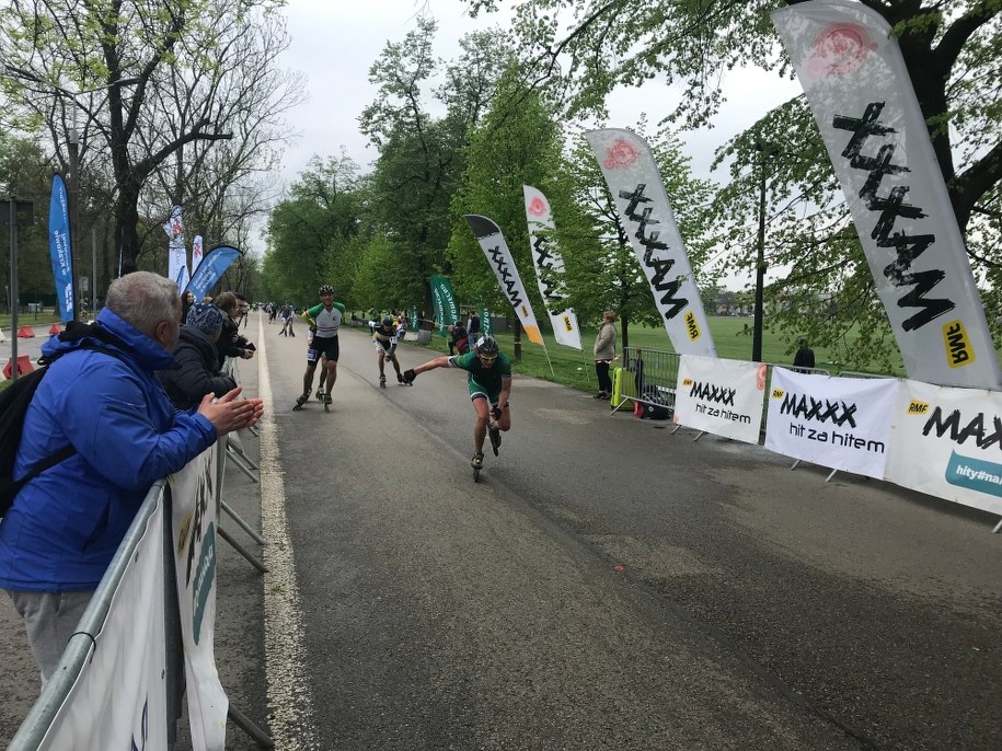 Święto biegów zaczęło się od maratonu rolkarzy /Jacek Skóra, RMF FM