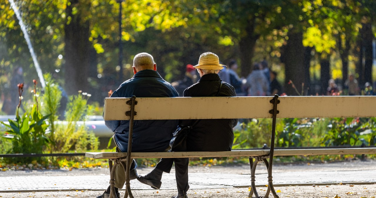 Świętokrzyskie uzdrowiska cieszą się sporą popularnością wśród seniorów. Wymienia się wśród nich między innymi Solec-Zdrój. /East News