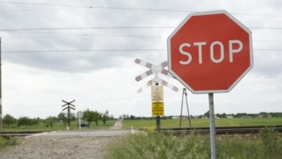Świętokrzyskie: Zderzenie samochodu z pociągiem Intercity