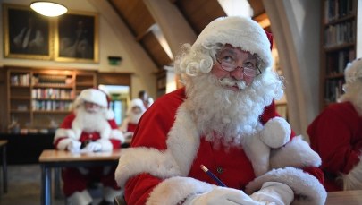 Święty Mikołaj już pakuje prezenty. Kto najczęściej pisze do niego listy? 