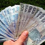 Świeże dane o wynagrodzeniach. GUS podał kwoty: Tyle zarabiają Polacy 