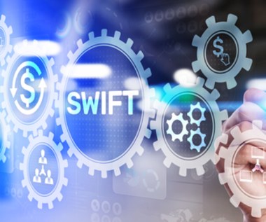 SWIFT: Część rosyjskich banków wykluczona, aktywa banku centralnego zamrożone