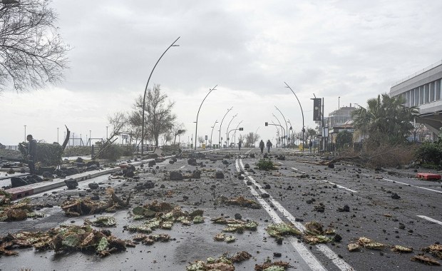 ​Sycylia liczy straty i  z niepokojem wypatruje wakacji