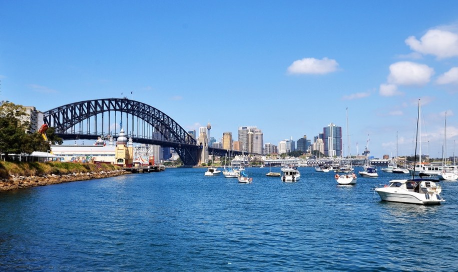 Sydney Harbour /Shutterstock