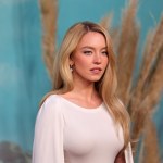 Sydney Sweeney zachwyciła na premierze "Euforii". Vintage'owa sukienka Pierre Cardin skradła show