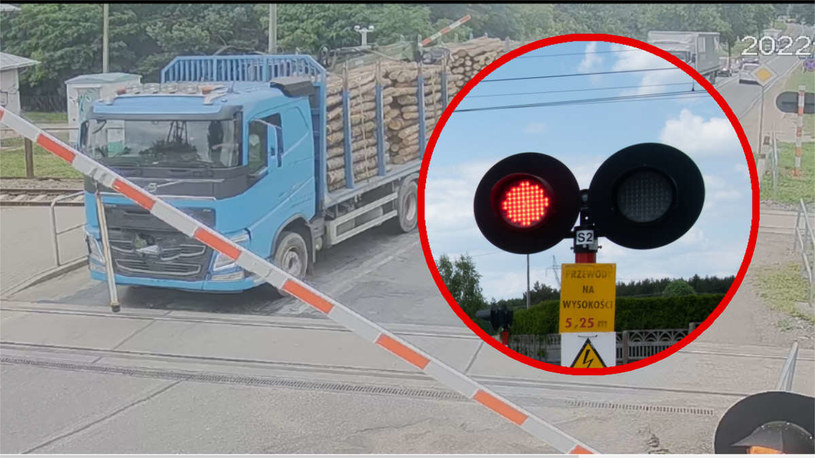 Sygnalizatora przed przejazdem kolejowym nie warto lekceważyć /Policja