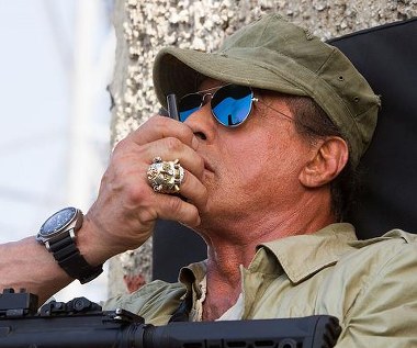 Sylvester Stallone w scenie z filmu "Niezniszczalni 3"