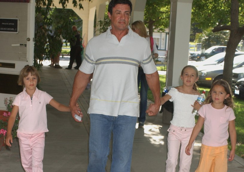 Sylvester Stallone z córkami /Albert L. Ortega /Getty Images