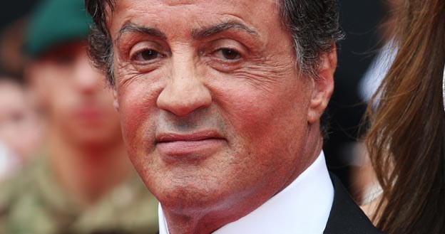 Sylvester Stallone zmaga się w ostatnich tygodniach z osobistą tragedią, a tu trzeba promować film /Getty Images/Flash Press Media