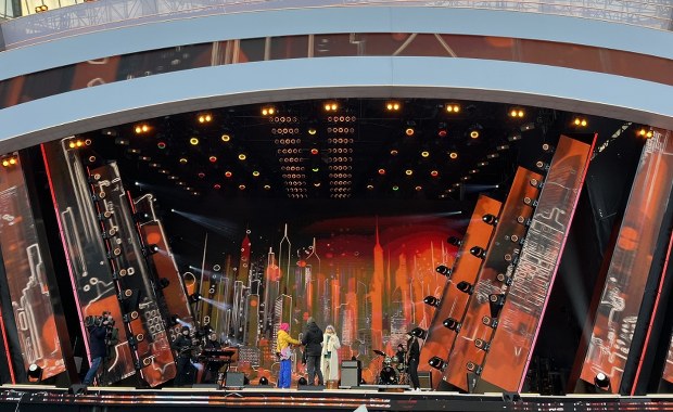 Sylwester z Dwójką na Stadionie Śląskim. Specjalne rozkłady i bezpłatny transport dla uczestników