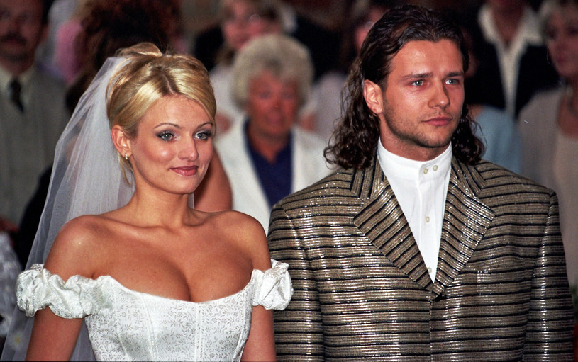 Sylwia Majdan i Radosław Majdan w dniu ślubu, 1998 r. /Robert Stachnik /Reporter