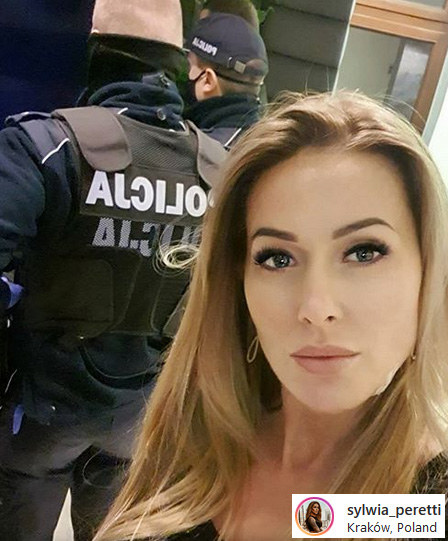 Sylwia Peretti nie odpuszcza złodziejom, którzy ukradli jej biżuterię. /Instagram