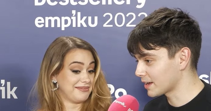 Sylwia Przybysz i Jan Dąbrowski  - Bestsellery Empiku 2022 /pomponik exclusive