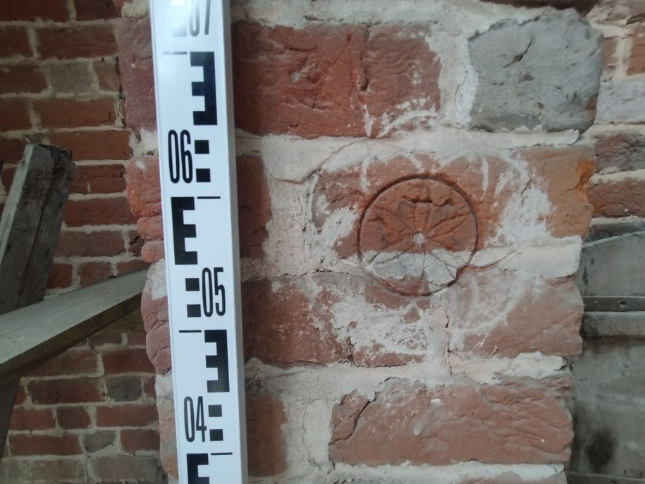 Symbol jest nie tylko ornamentem, ale kryją się za nim ludowe wierzenia. /Muzeum Historii Ziemi Kamieńskiej /