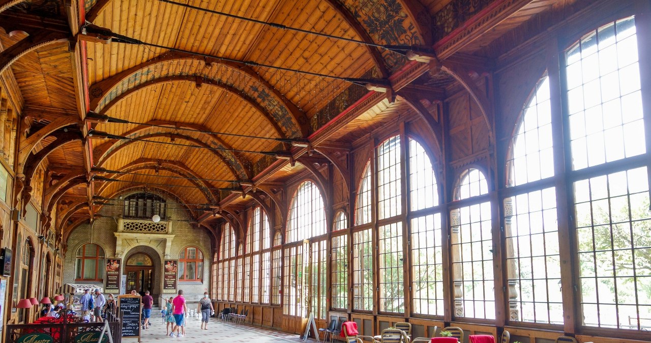 Symbolem uzdrowiska jest secesyjna Hala Spacerowa. /Piotr Kamionka/REPORTER /East News