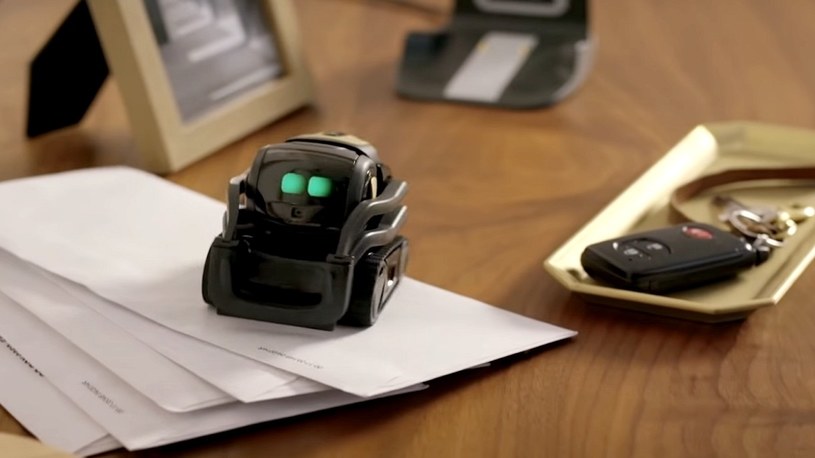 Sympatyczny robot alternatywą dla wirtualnych asystentów? Poznajcie Vectora /Geekweek