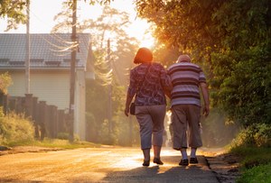 Syndrom zachodzącego słońca. Problem u osób z chorobą Alzheimera