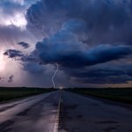 Synoptycy ostrzegają: Silny wiatr i burze na Dolnym Śląsku 