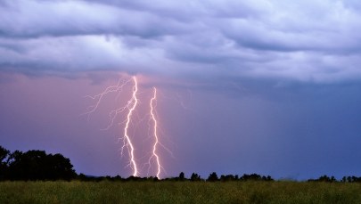 Synoptycy z IMGW ostrzegają przed burzami i upałami