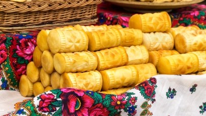 Sypią się mandaty. Sanepid rozpoczął kontrole stoisk z oscypkami