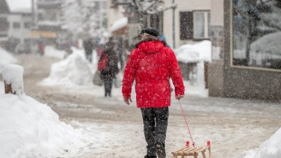 Sypnie śniegiem przed sylwestrem. IMiGW wydał ostrzeżenie