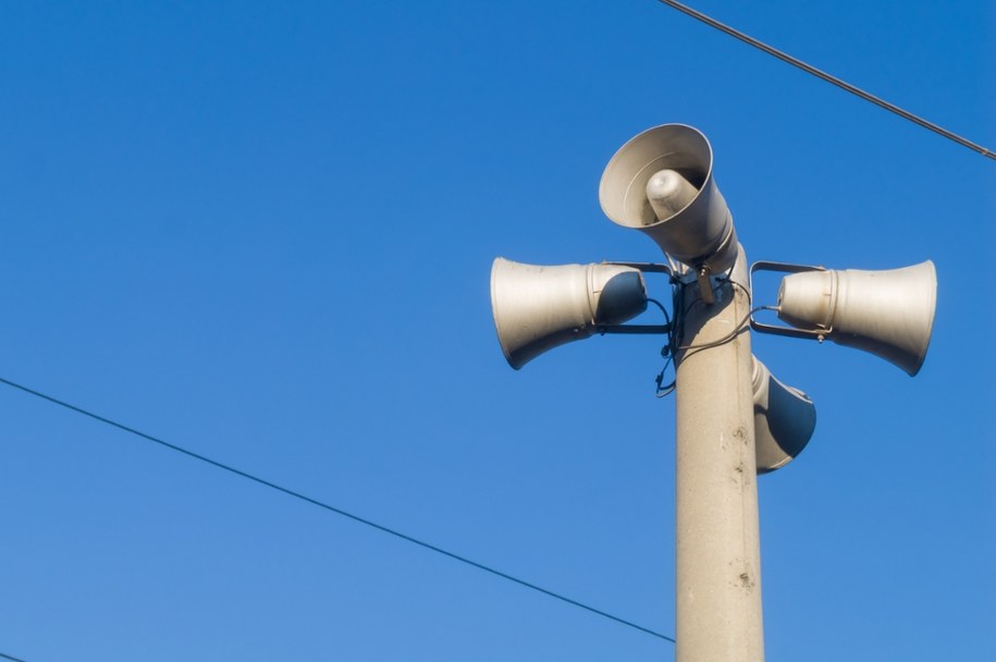 Syremy zawyją na Mazowszu /Shutterstock