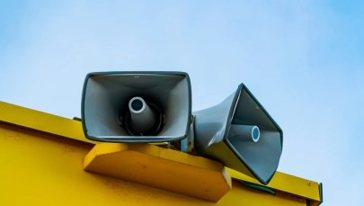 Syreny zawyją w Warszawie. 