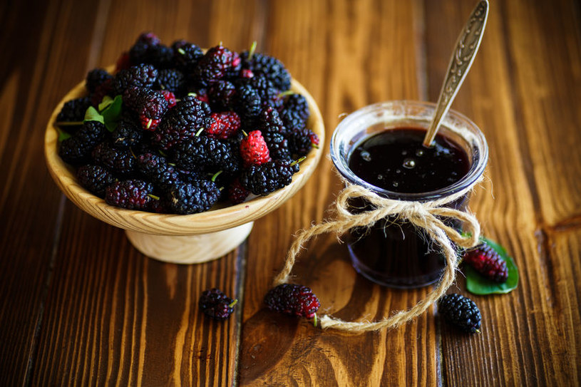 Syrop z czarnej morwy /&copy;123RF/PICSEL