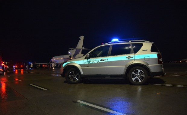 Syryjczycy z polskimi dowodami na lotnisku w Pyrzowicach