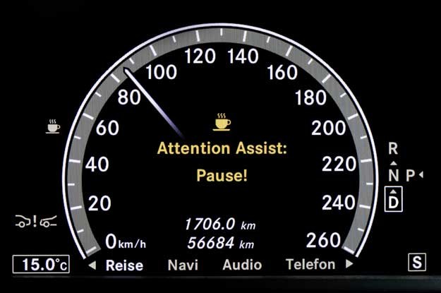 System Attention Assist Mercedesa /Informacja prasowa