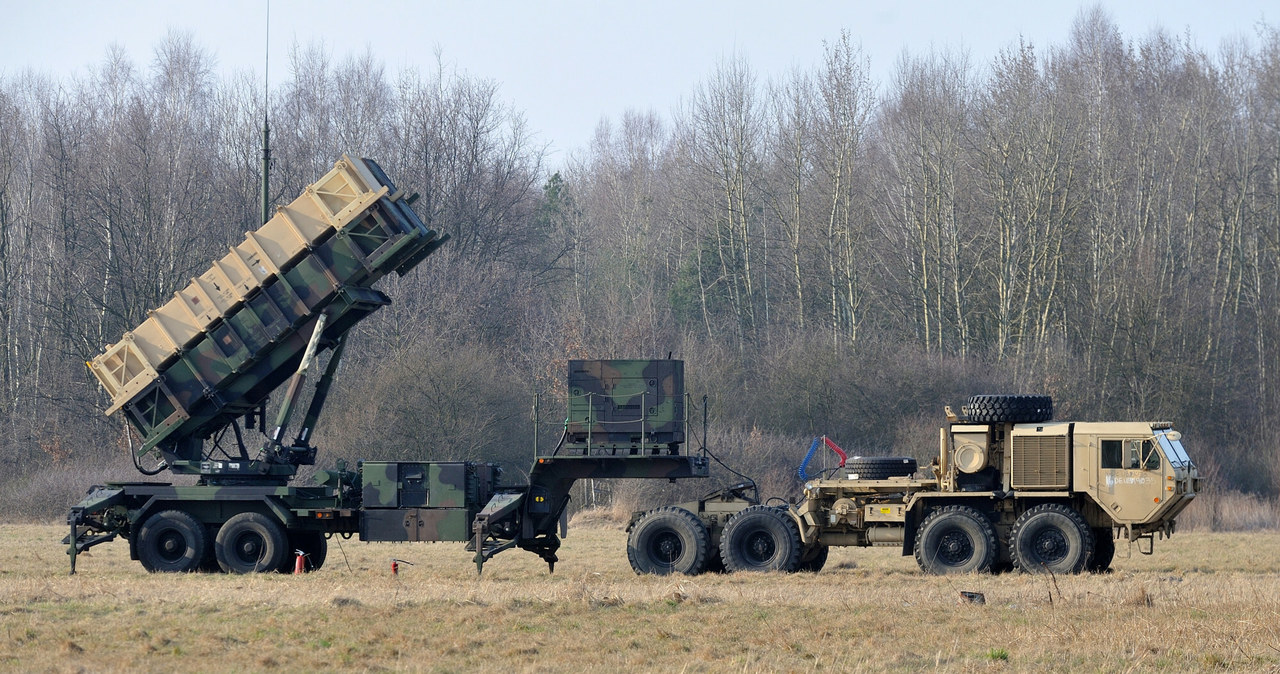 System rakietowy MiM-104 Patriot nad terenie 3 Warszawskiej Brygady Rakietowej podczas wspólnych manewrów NATO /East News