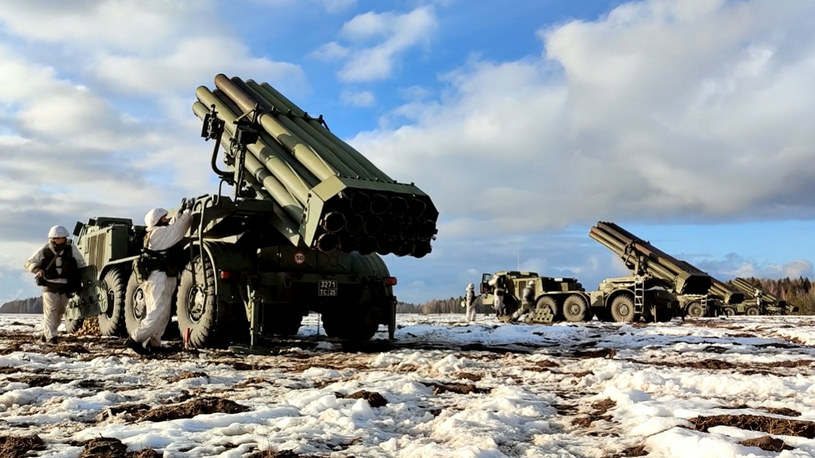 System rosyjskich wyrzutni rakiet Uragan podczas wspólnych ćwiczeń sił zbrojnych Rosji i Białorusi /AFP/Russian Defence Ministry /East News