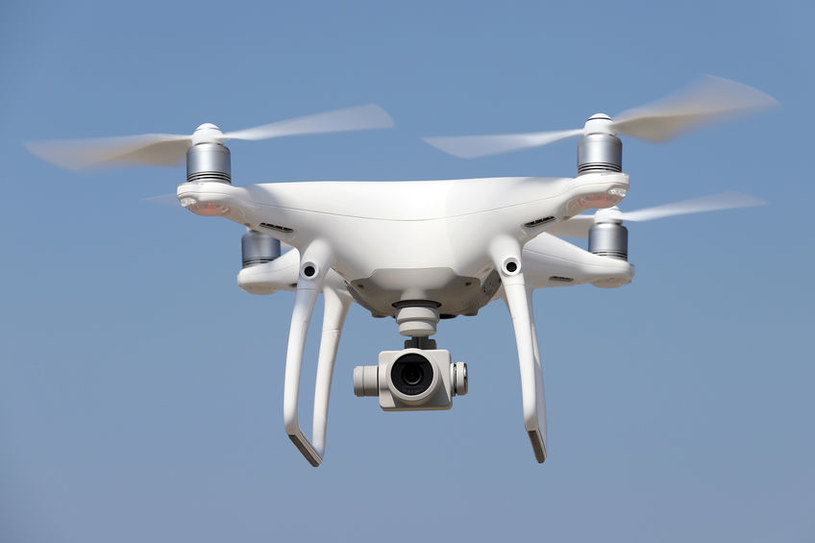 Systemy zagłuszania dronów stają się coraz bardziej wyrafinowane /123RF/PICSEL