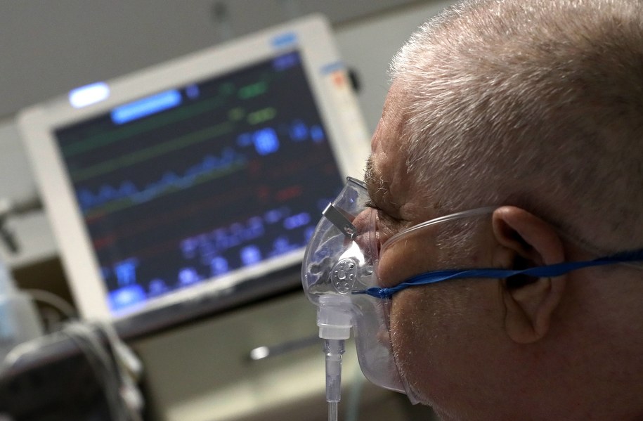 Sytuacja epidemiczna w Europie pogarsza się. Kolejna państwa wprowadzają koronawirusowe restrykcje. /ROBERT GHEMENT /PAP/EPA