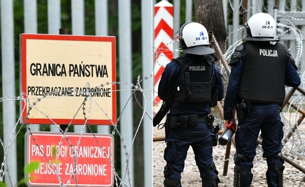 Sytuacja na polsko-białoruskiej granicy. Policja szkoli żołnierzy