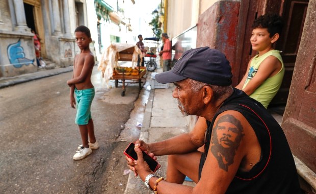 Sytuacja na wyspie nie napawa optymizmem. Ostatnio stracili ważnego sojusznika