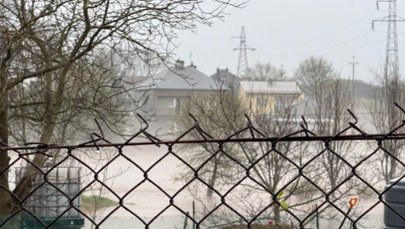 Sytuacja w Pawłosiowie jest tragiczna. Żołnierze i strażacy walczą ze skutkami żywiołu