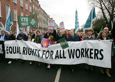 Sytuacja wielu Irlandczyków jest coraz gorsza... /AFP