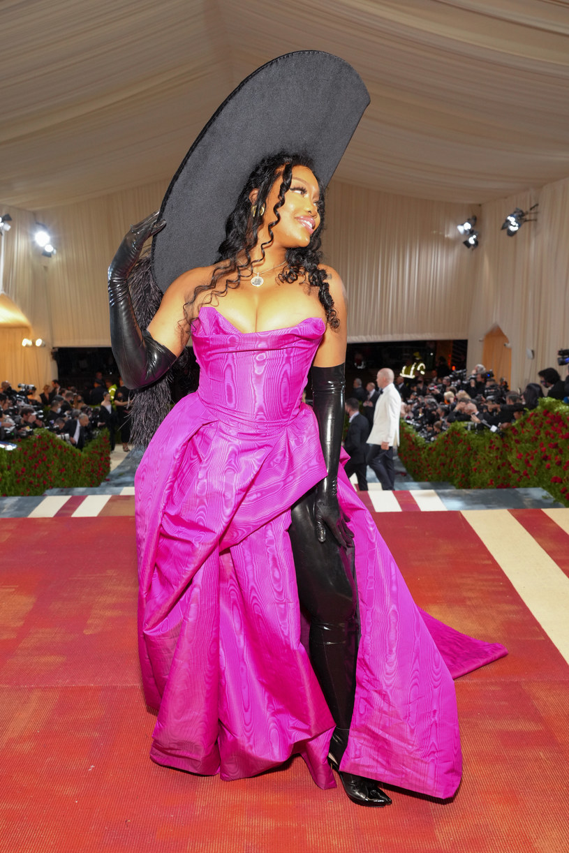 SZA na Met Gala 2022 /Kevin Mazur /Getty Images