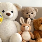 Szał na pluszaki! Zobacz, co się dzieje w sklepach na Dzień Miłośników Pluszaków