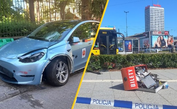 Szaleńczy rajd w centrum Warszawy. Kierowca tesli uciekł, szuka go policja